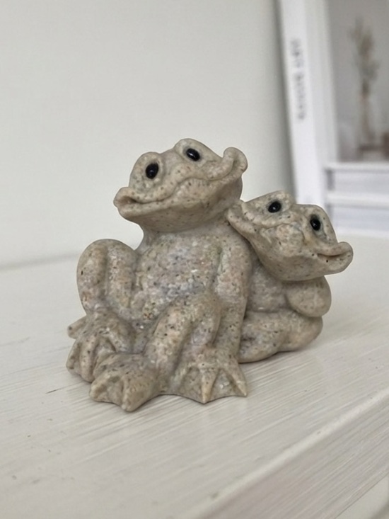 Quarry Critters Other - Vintage Quarry Critters Speckled Ceramic Frog Couple Figurines "Fric & Frac"